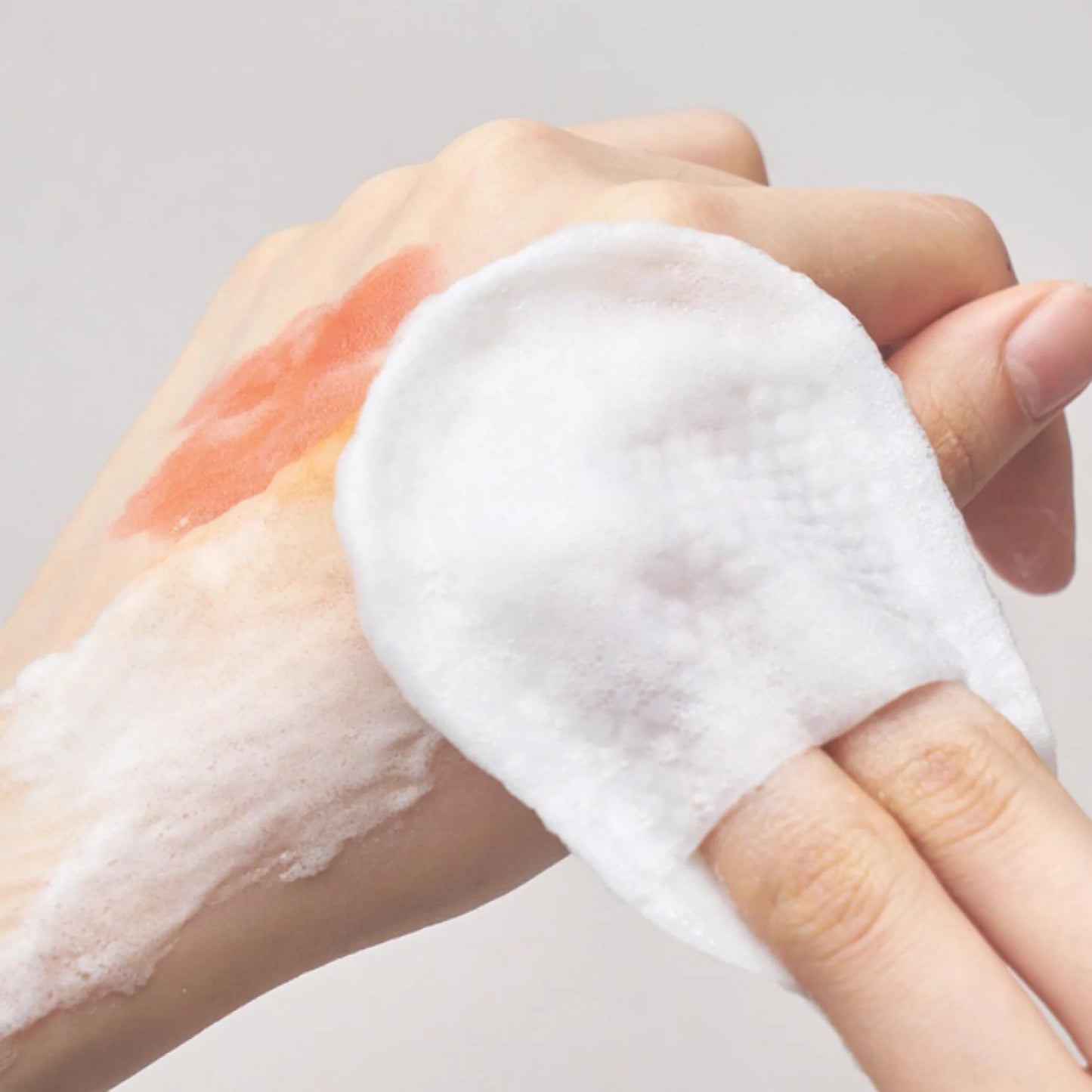 Dellaborn Cherry Bubble Cleansing Pad 3-in-1 Veido Pilingo Padelis