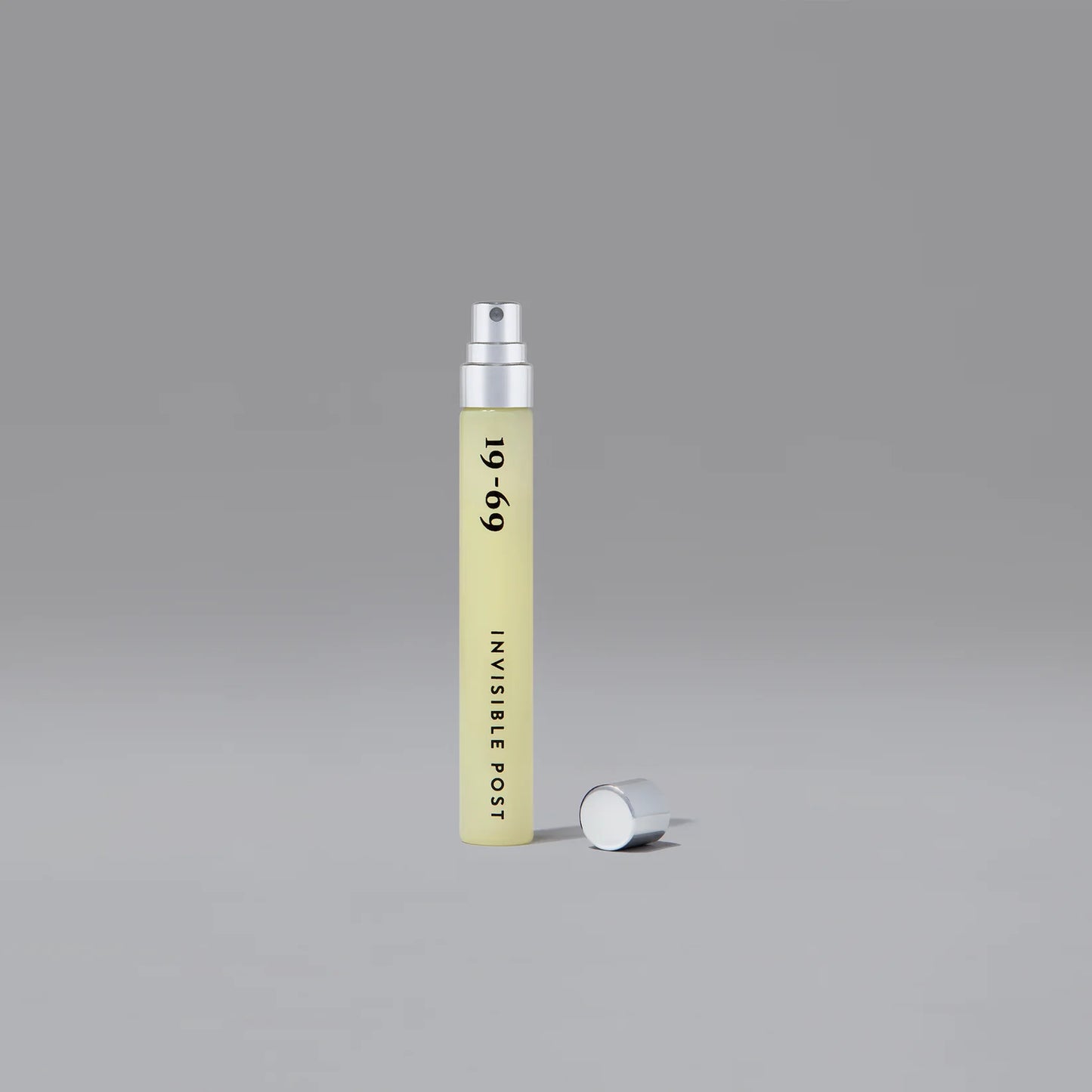 19-69 Invisible Post nišiniai kvepalai – žalios ir medienos natos, įkvėpti 1967 m. Meilės vasaros, pagaminta Italijoje