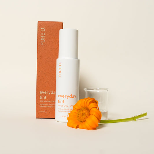 PURE U. Everyday Tint SPF 30 – Natūralus veido kremas su SPF apsauga ir lengvu atspalviu, suteikiantis švytėjimo ir apsaugantis nuo saulės