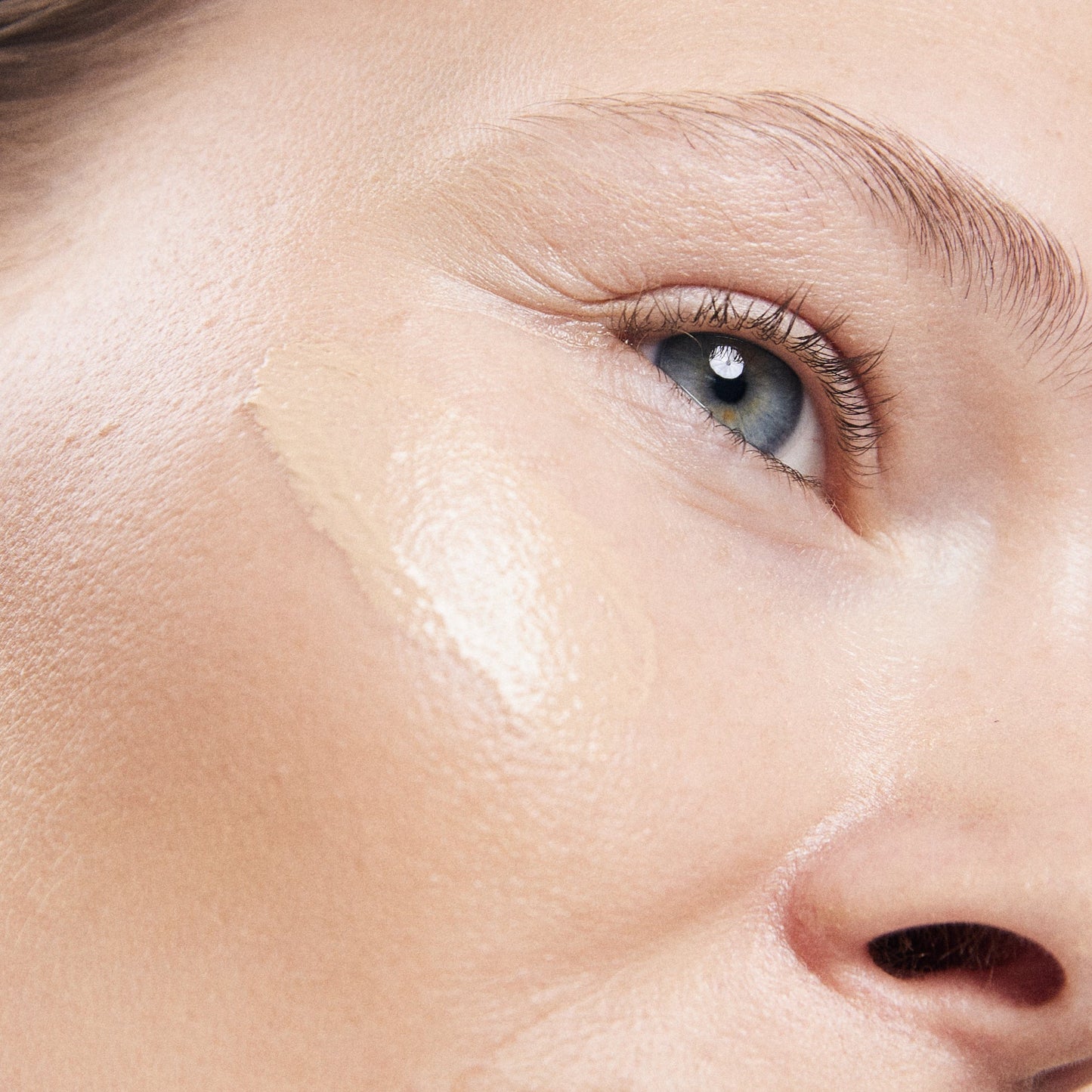 PURE U. Everyday Tint SPF 30 – Natūralus veido kremas su SPF apsauga ir lengvu atspalviu, suteikiantis švytėjimo ir apsaugantis nuo saulės