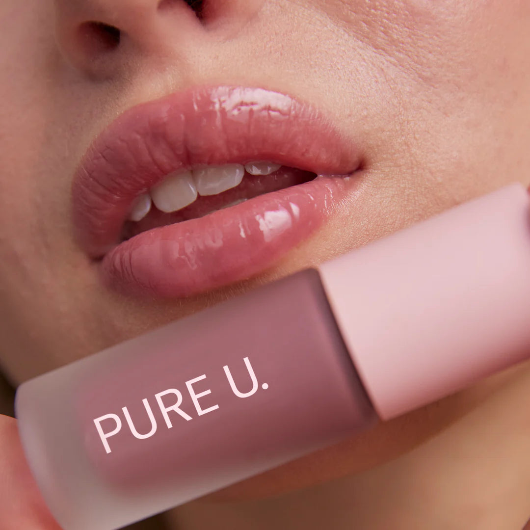 „Balmy Lip Tint“ – natūralus veganiškas lūpų balzamas, aliejus ir blizgis su SPF15. Drėkina lūpas, suteikia švelnų atspalvį, spindesį ir apsaugą nuo išsausėjimo.