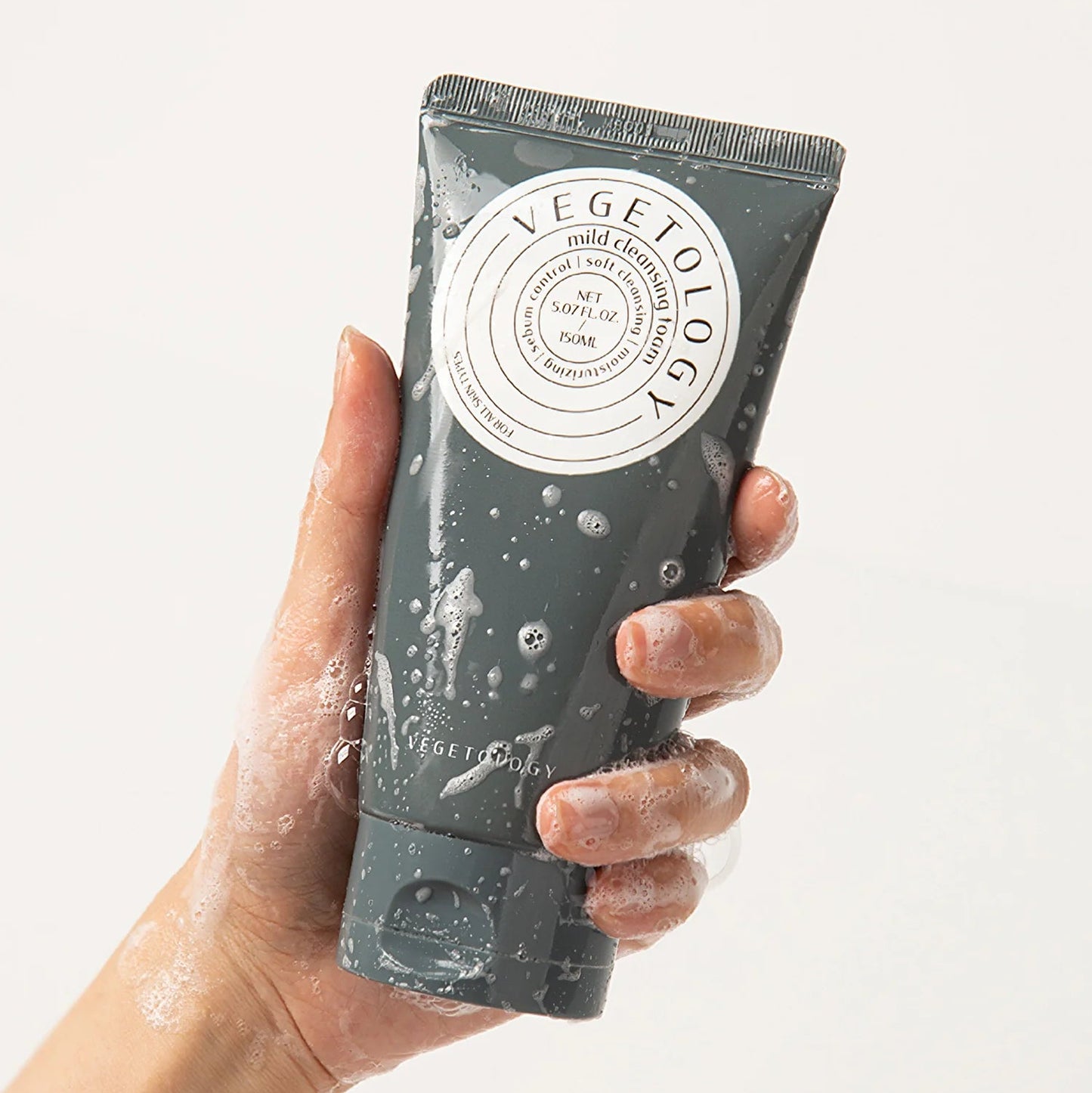 Vegetology Mild Cleansing Foam – 100% natūralus švelnus veido prausiklis su vaisių ekstraktais, 150ml, tinka ir itin jautriai odai