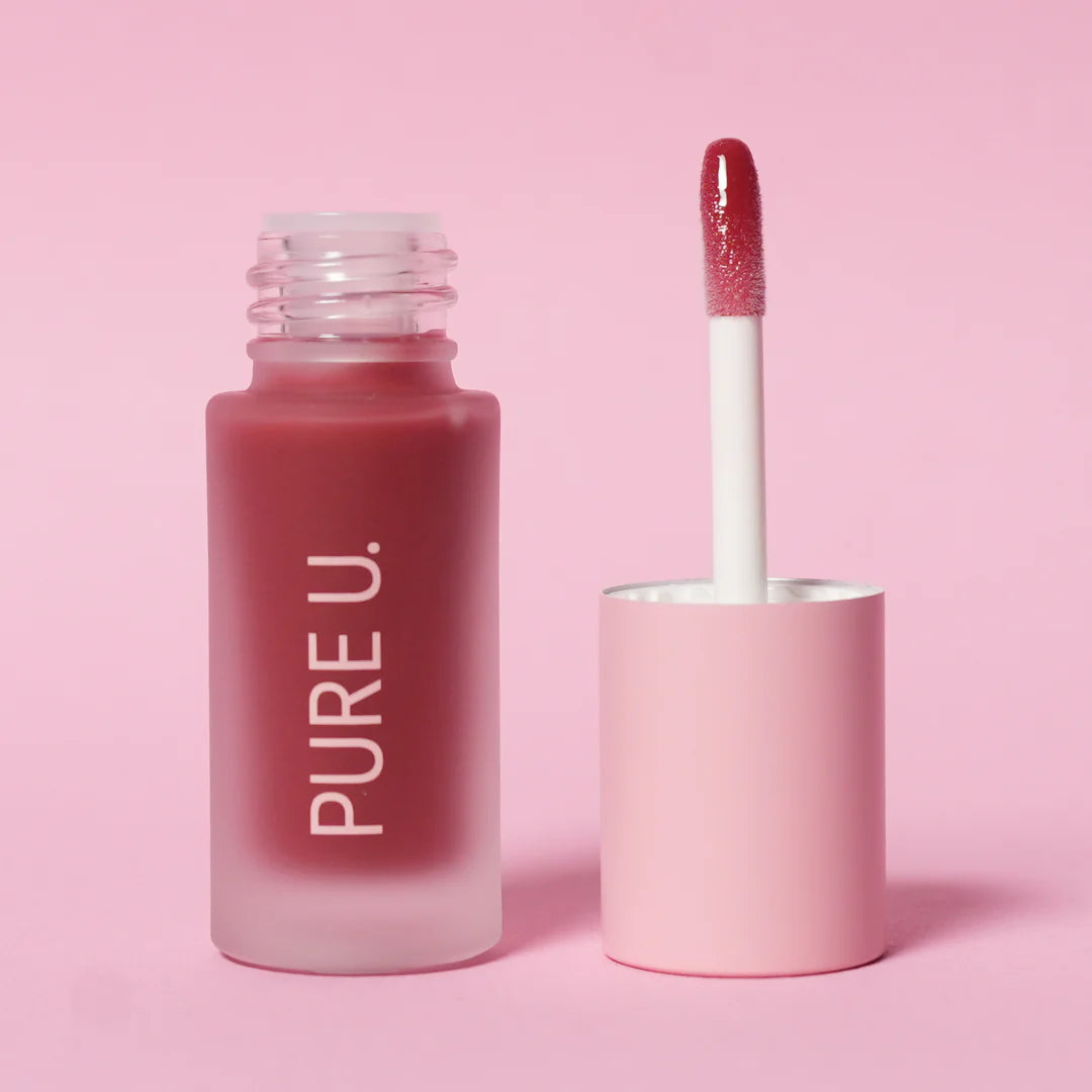 „Balmy Lip Tint“ – natūralus veganiškas lūpų balzamas, aliejus ir blizgis su SPF15. Drėkina lūpas, suteikia švelnų atspalvį, spindesį ir apsaugą nuo išsausėjimo.