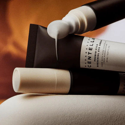 SKIN1004 Centella bakučiolio paakių kremas – lengva tekstūra ir aplikatorius