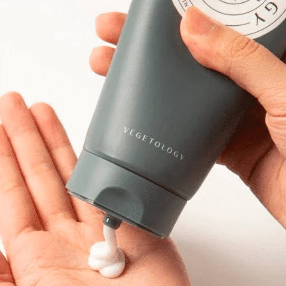 Vegetology Mild Cleansing Foam – 100% natūralus švelnus veido prausiklis su vaisių ekstraktais, 150ml, tinka ir itin jautriai odai