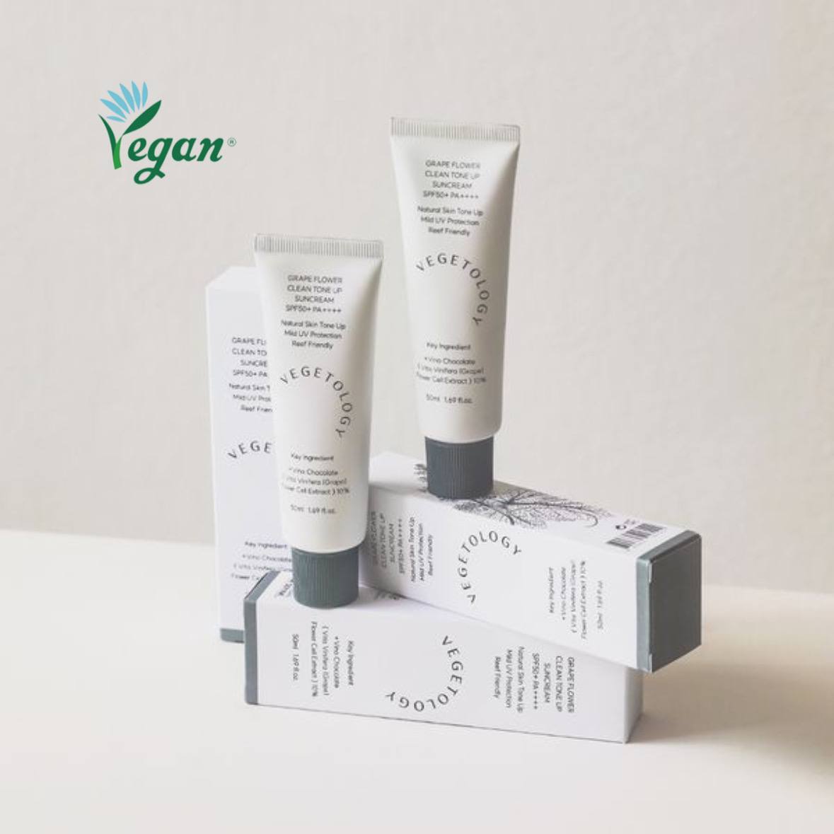 Vegetology Grape Flower veido kremas su SPF 50+ ir PA++++ – natūralus, veganiškas dieninis kremas su itin didele apsauga nuo saulės, jautriai odai
